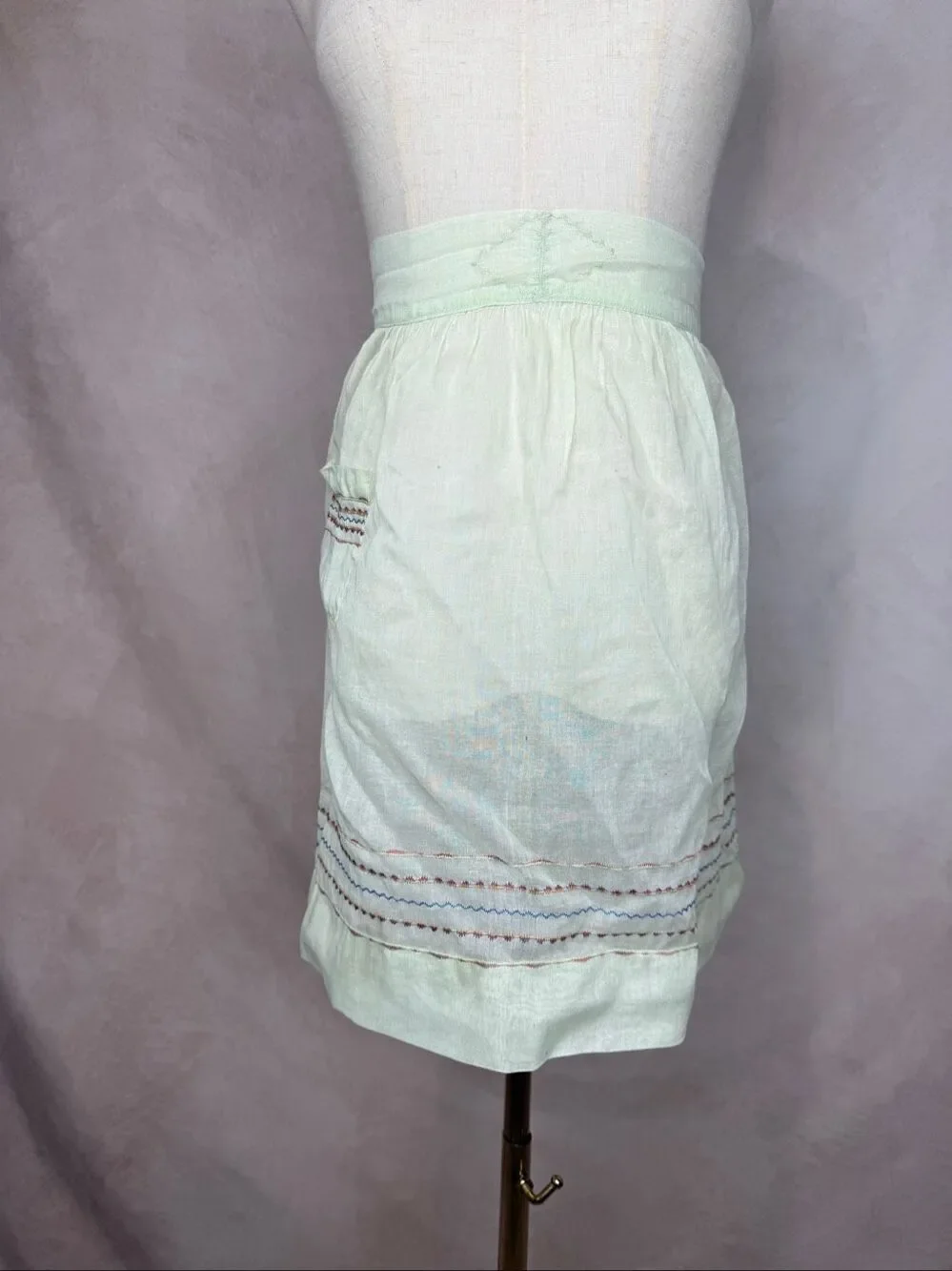 Vintage 1950s Green Half Apron Sheer Embroidered Kitschy